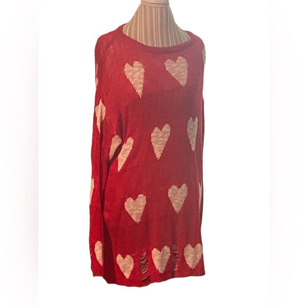 Hearts size large long sweater great condition cute look!